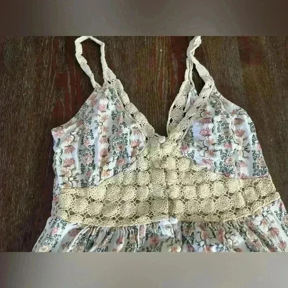 TOPSHOP Floral Sundress Crochet Trim Dress Size 4 EUC - Picture 3 of 5